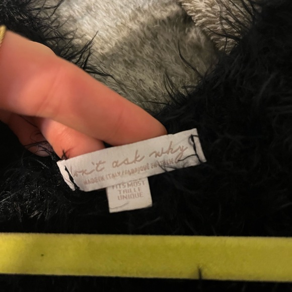 Dont ask why fuzzy cardigan - Picture 2 of 2